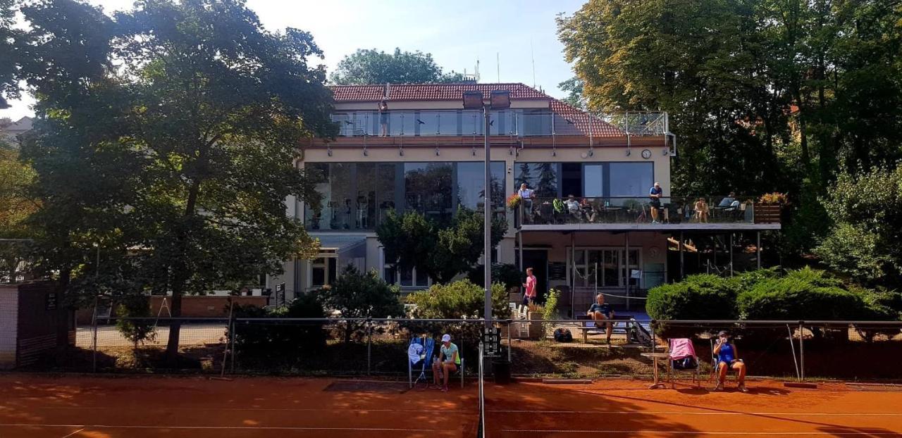 Sport Pension Cibulka Praha Bagian luar foto